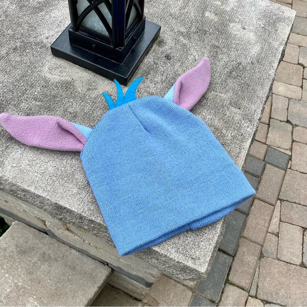 Disney Lilo and Stitch Mad Engine Light Blue Adult‎ Size Acrylic Beanie Hat